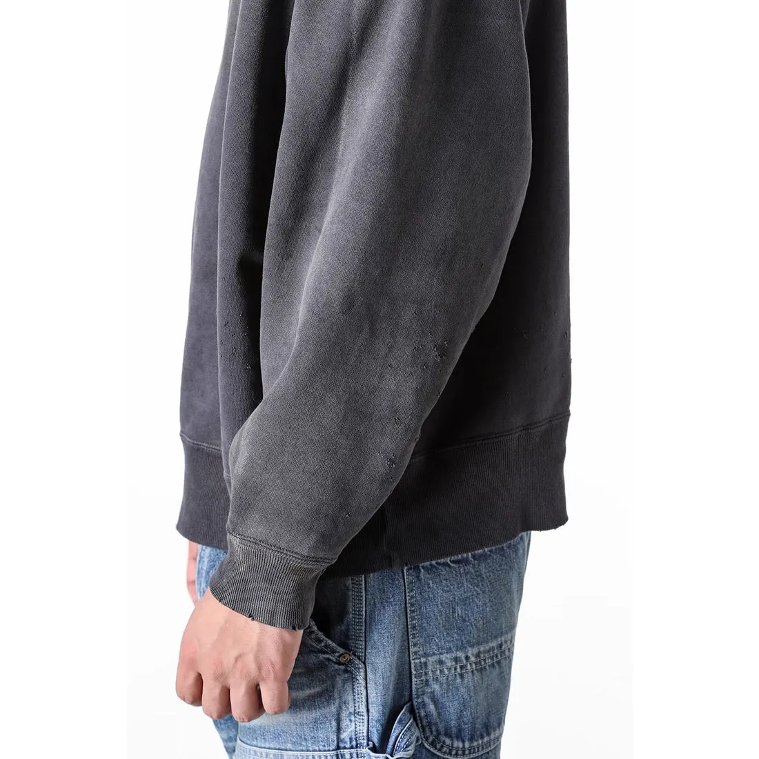 SAINT Mxxxxxx CREW NECK SWT SHIRTS 'RAINBOW SNT'/BLK Rainbow SAINT destruction sweatshirt, washed black S-XL Assute dyeing, genuine whole garment sprayed with horsetail fading process, collar/cuffs frayed in many places, front and rear panels/sleeves super complicated hanging grinding, heavy washing and water discoloration, correct fruit mark/angel mark